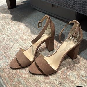 Nine West Ankle Strap Open Toe Heels 7 M Nude Color Suede